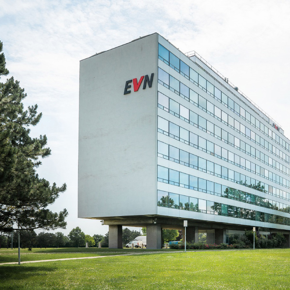 Headerbild mit einer Außenaufnahme des EVN-Direktionsgebäude